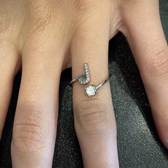 Sterling Silver Adjustable Ring With Letter J Solitaire Stone Sizes 7-10 - Picture 10 of 10